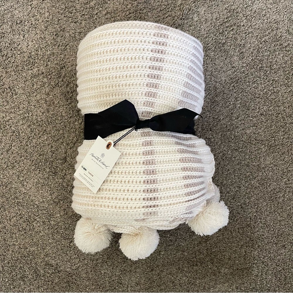 Hearth & Hand Cream and Tan Knit Throw Blanket